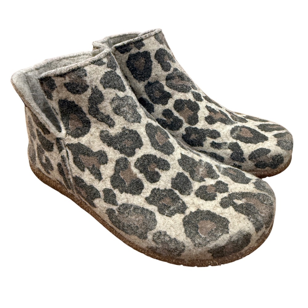 Taos Footwear Leopard Felt Ankle Booties in Gray and Brown